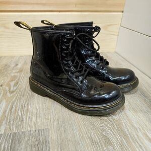 Girls Dr. Martens boots